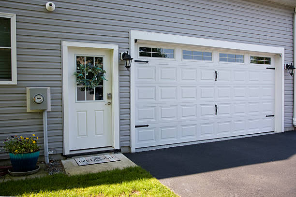 24/7 Emergency Garage Door Panel Replacement experts in Halifax County County, NC